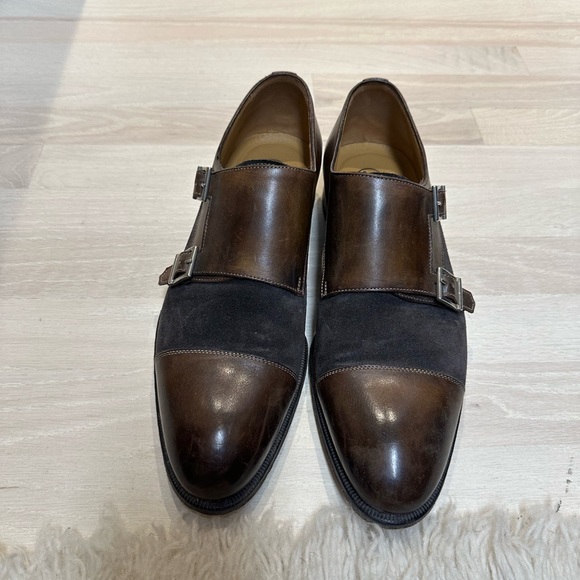 Used - Picture 2 of 3